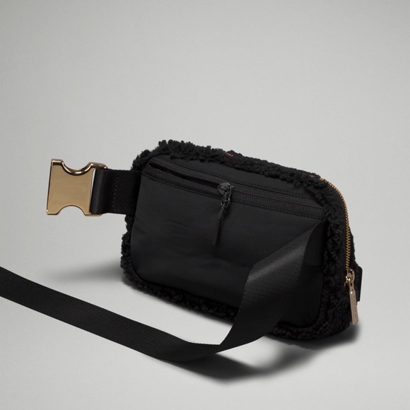 Lululemon Sherpa Everywhere Belt Bag 1L - Picture 2 of 5